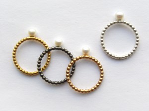 STATIONEN - Accessoires - Perldraht 2mm 925 Ag 18 Kt Gelb- oder Rosé plattiert schwarz Rhodium beschichtet - 5mm SWZ Perle