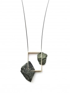 fragment - silber grauwacke stahlseil